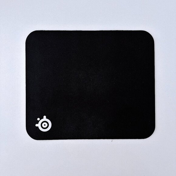 SteelSeries QcK Gaming Mouse Pad - Small Cloth - Picture 1 of 3